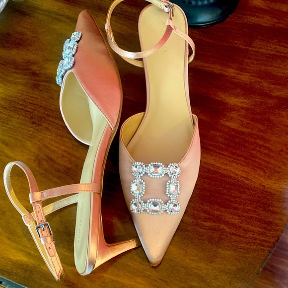 Ann Taylor kitten heel satin pump 9 - Picture 2 of 7